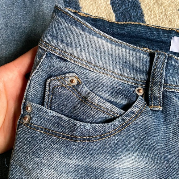 👖 YMI HIGH RISE DISTRESSED SKINNY JEANS! - Picture 7 of 12